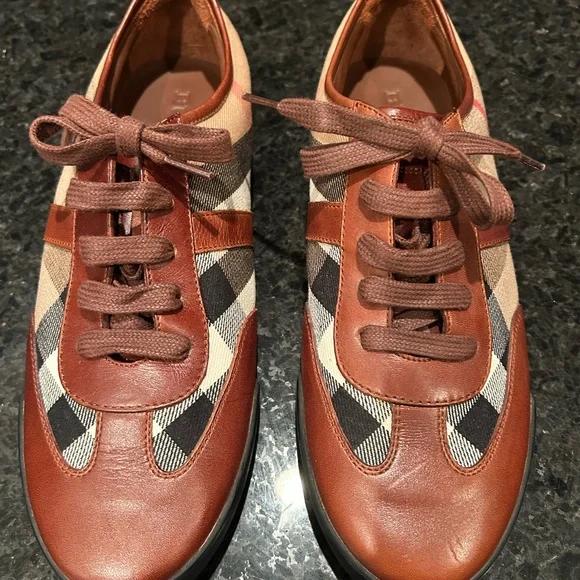 Burberry | Shoes | Burberry Red And Brown Plaid Sneakers  display picture 1